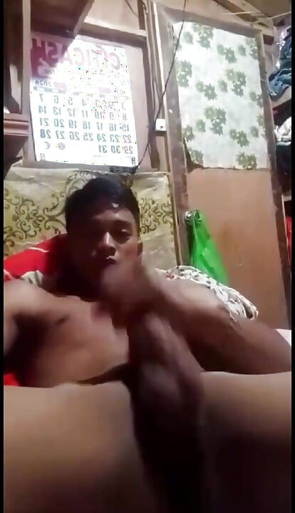 Filipino Twink Gets Covered in Hot Sticky Cum