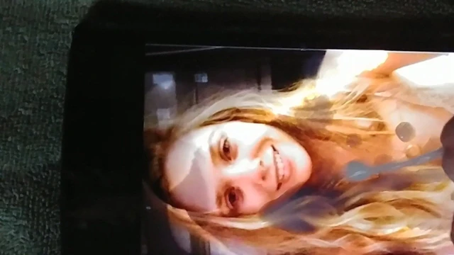 Elizabeth Olsen cumtribute