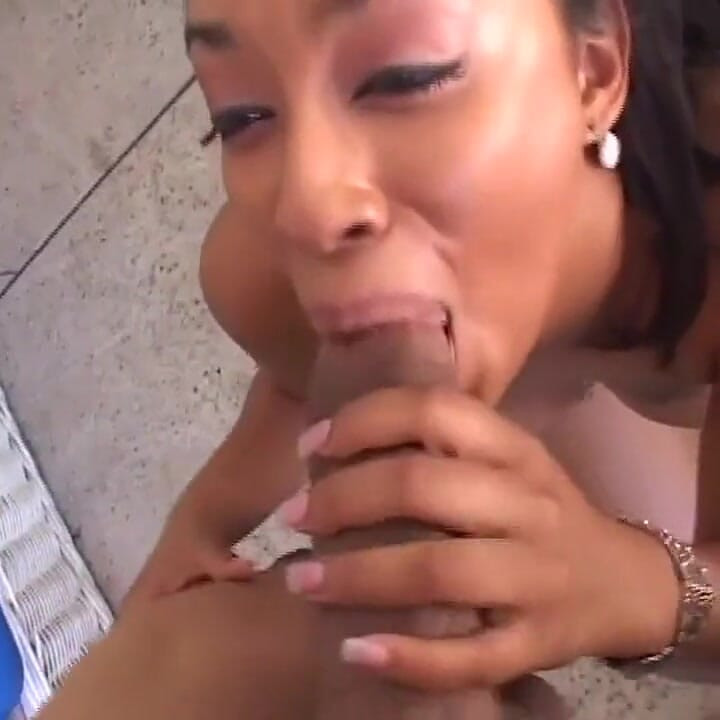 Big black blowjob in the garden...cum in mouth