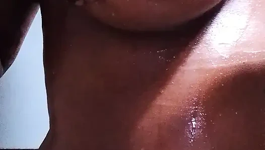 Я помыла соски и очко