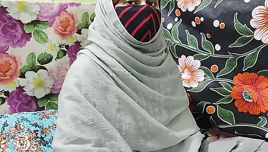 Suami ghar i dost ki behan ko ekor laga kar chod dia desi ngentot pantat bahenol adik temannya sendiri
