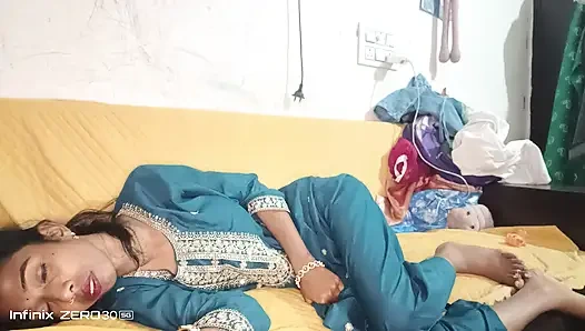 Main apne kamsin byaphrend ko uske sath itni jordar chudaee karne ke lie bulati hoon