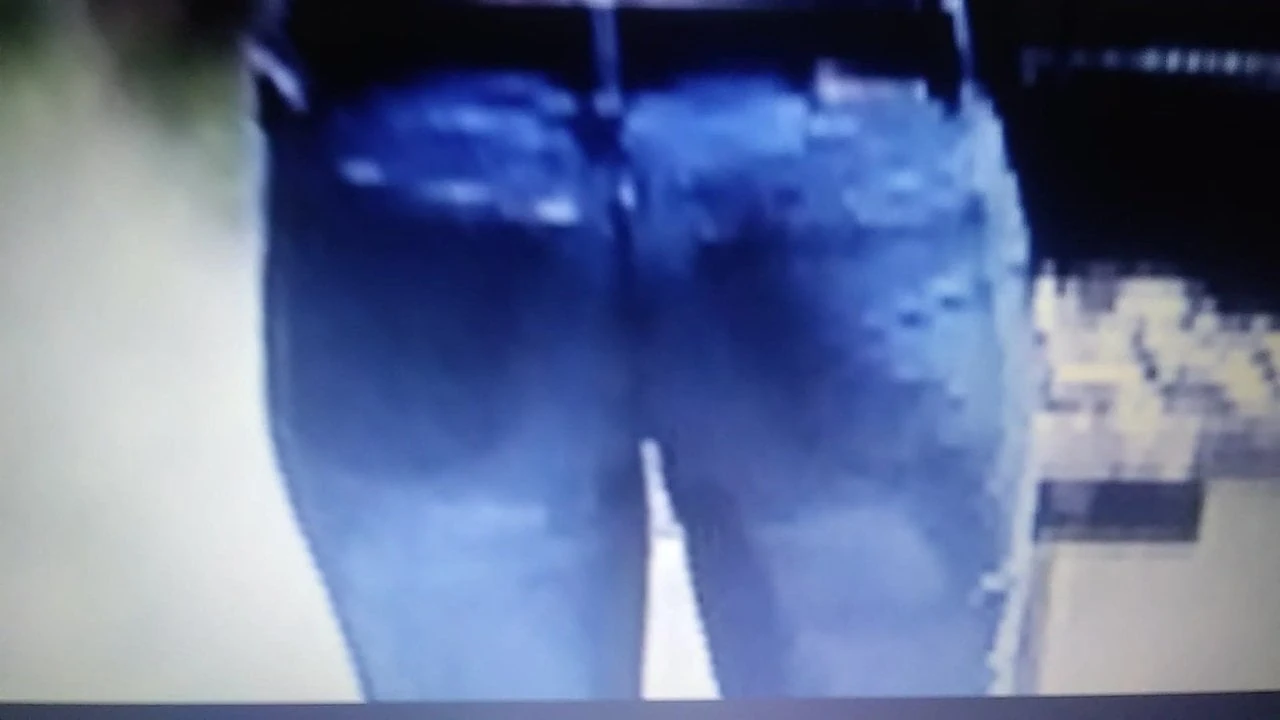 Young girl tight jeans #1