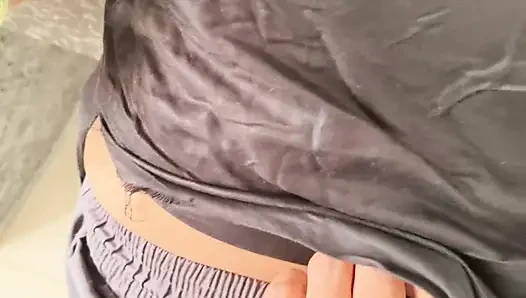 Pati ne apne patni ko romantic mood se chut ki chudai kiya aur chut ka maza liya . Indian desi village hindi viral sex videos