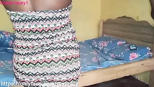 Cewek semok kulit hitam ini dientot gaya doggy habis-habisan sama kontol raksasa pria kulit hitam!