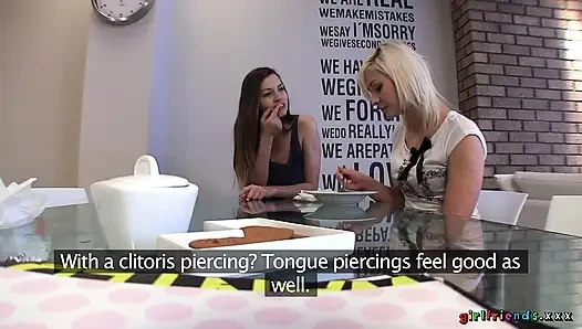 Girlfriends XXX - lesbische freundin-muschi schmeckt süßer als torte