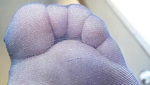 Pemujaan kaki nilon pov!