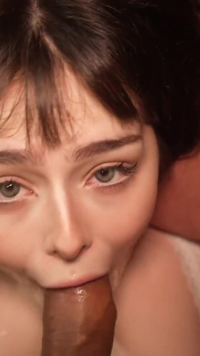 Üvey kızım ilk kez beni gırtlağına kadar alıyor | Klip 3