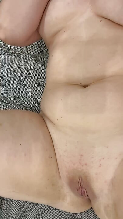 Close up pussy play