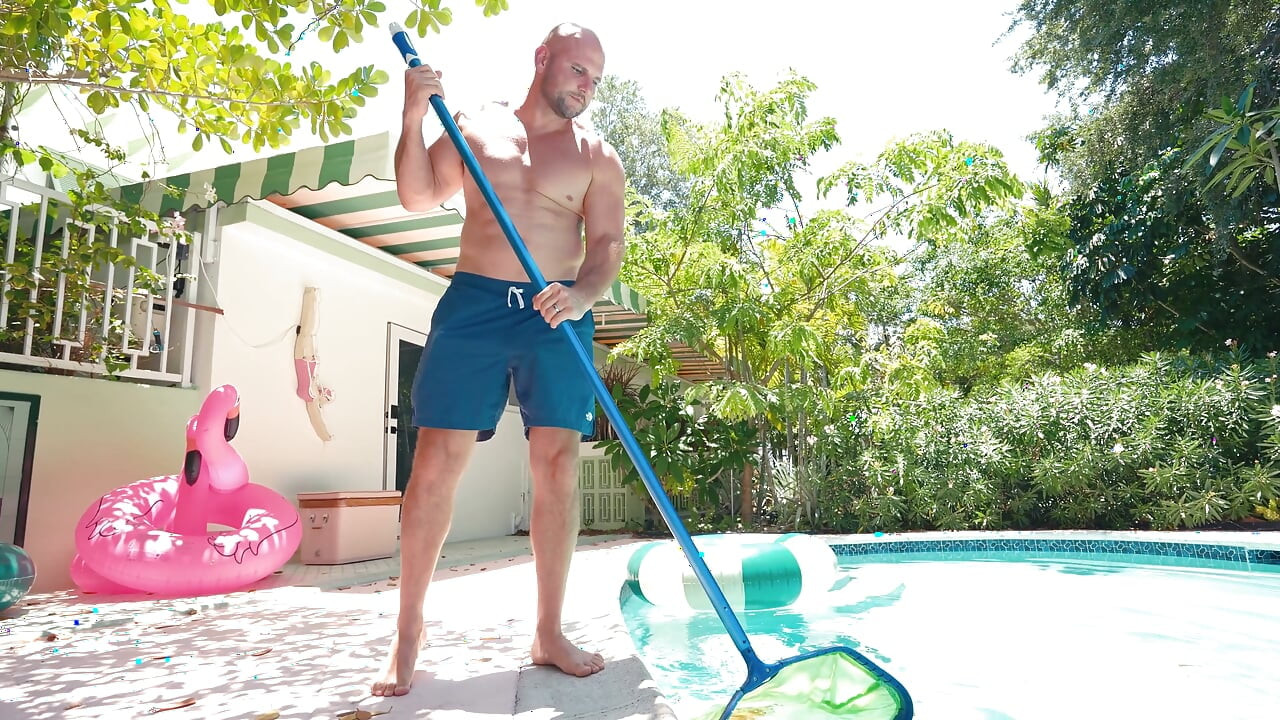 سمراوات ساخنات تنيك وتطوى حتى تتبادل المني على الوجه