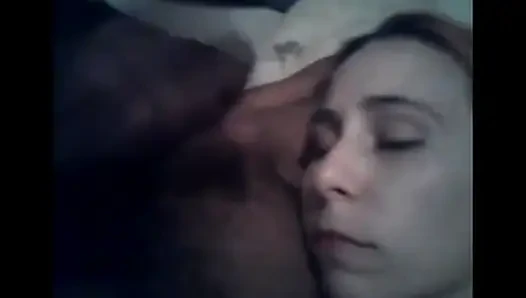 Lil Mary Head, пока она писает