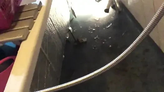 Naked deep cleaning, tea spilling preparation