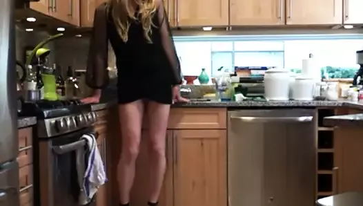Kristi sexy CD in kitchen with legs