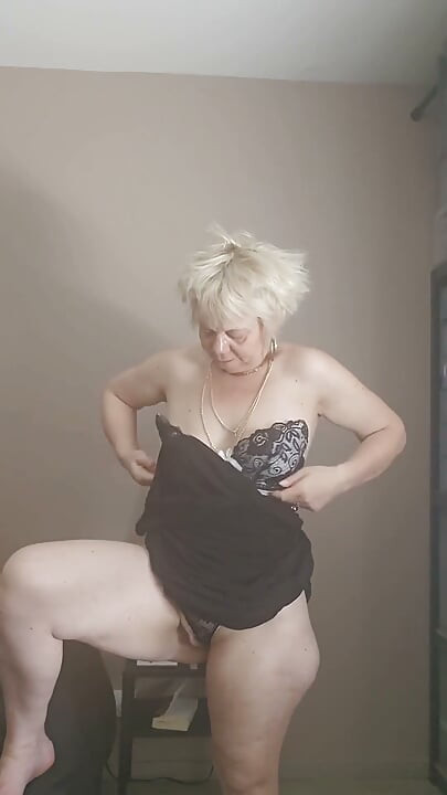 Hola, Cariño, Quiero Una Buena Polla