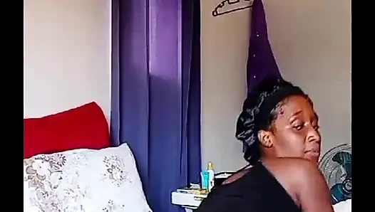 Üvey babam olması umurumda değil, bugün beni sikecek