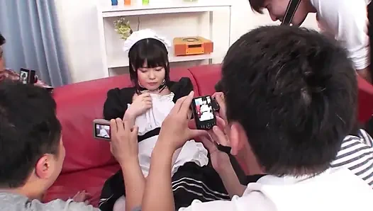 Японские юные сцены 2, сексуальная возбужденная горничная трахается с несколькими членами и наслаждается несколькими камшотами