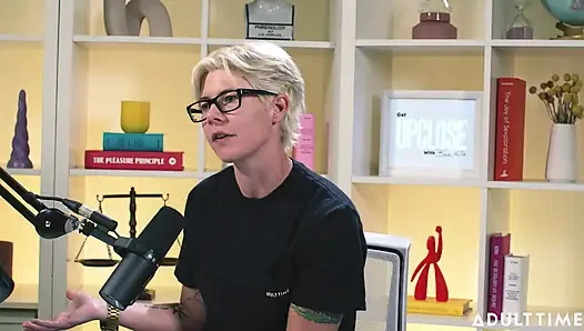 Khloe Kingsley Squirting on Camera & Red Flags | the Adult Time Podcast