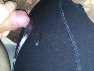 Сперма на моей подруге в черных штанах №2