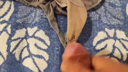 cumming içinde koklamak hanımları külot