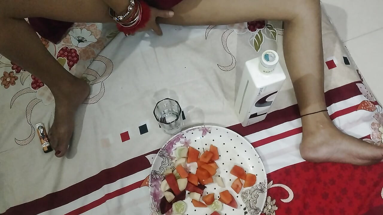 Daru aur, zigaretten-peaker-möpse aur Behaarte muschi, kay Sath, vorspiel