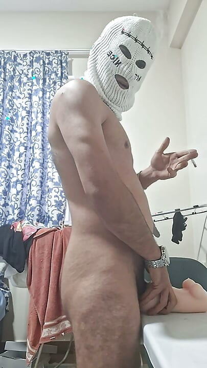 The masked Turk does justice to his toy