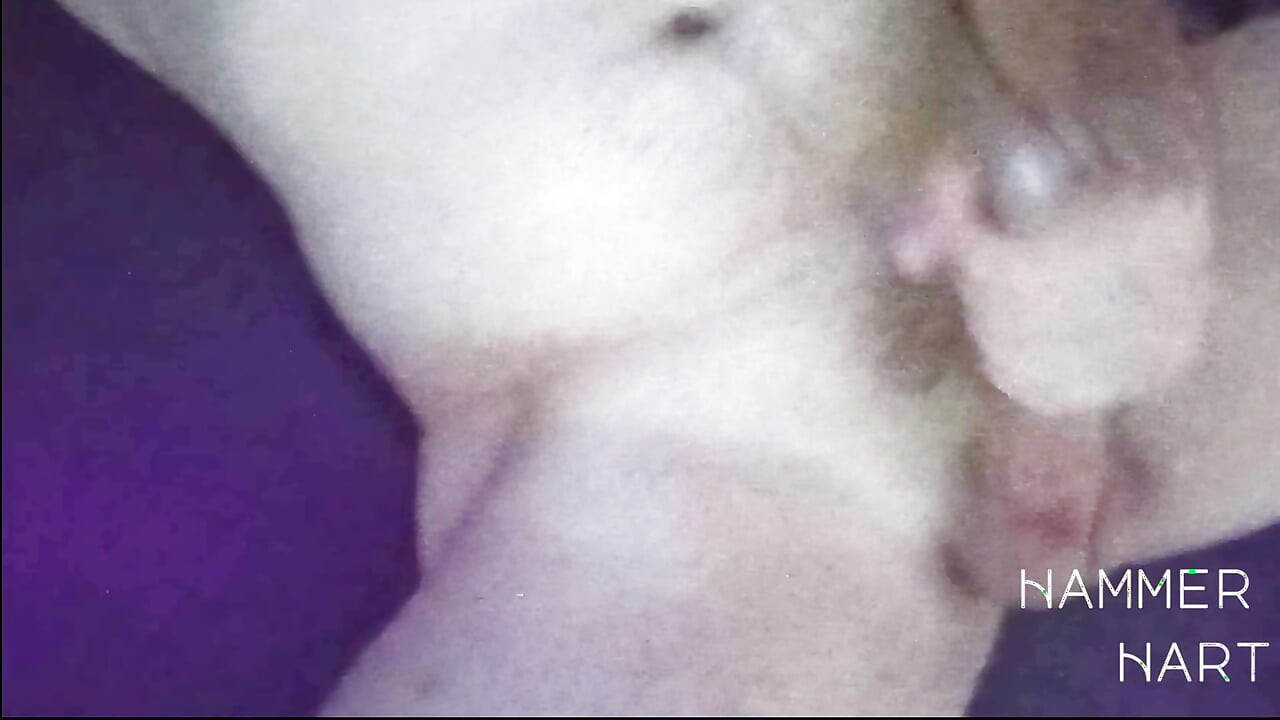 Wanking && Cumming In Bed