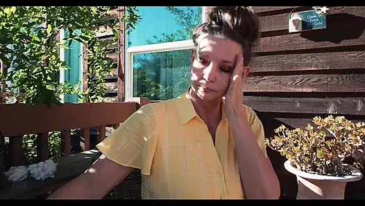 Сексуальная горячая зрелая милфа Autumn J Cooper соблазняет молодого члена паствы ее пастора мужа - Жена пастора