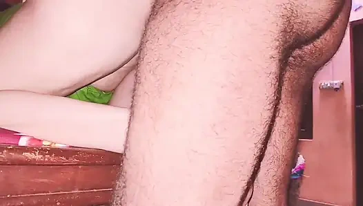 Come on baby,fuck me fast, full hindi sex video of Indian hot girl janvibhabhi