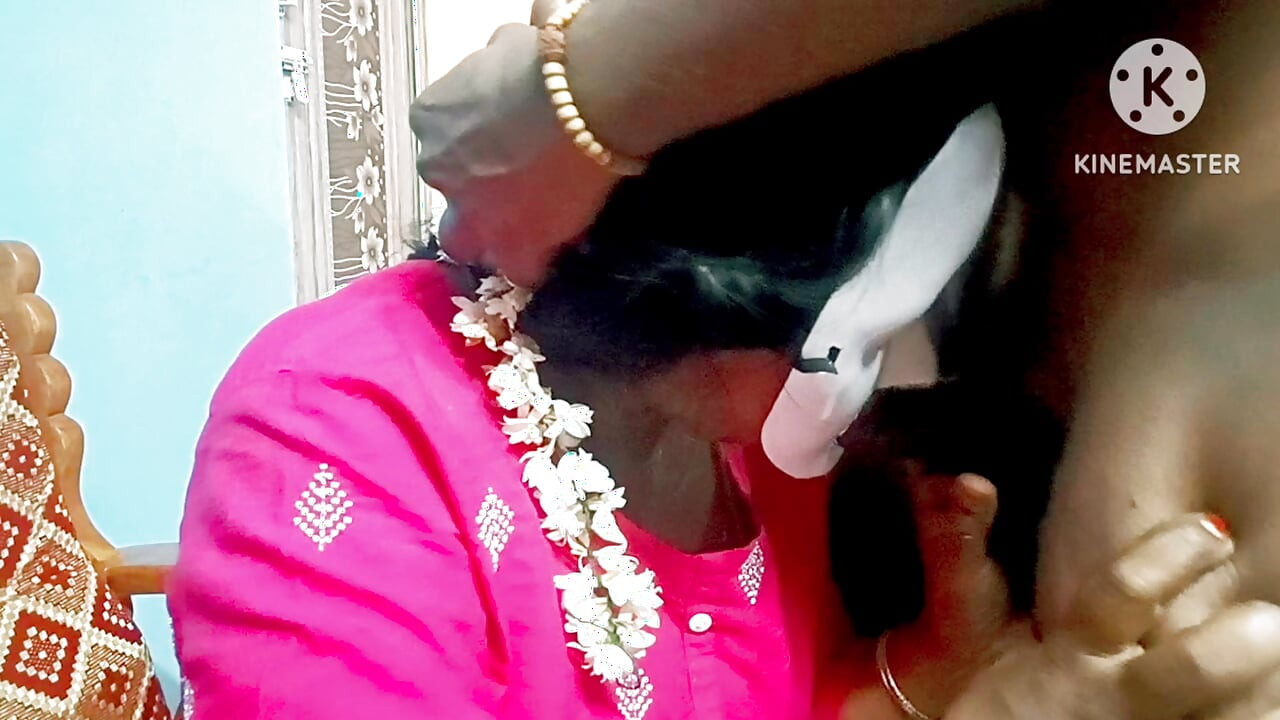 Uczeń gotowy do ust pieprzyć i połykać spermę, aby uzyskać praktyczne oceny od nauczyciela - pełne tamilskie audio z jękami