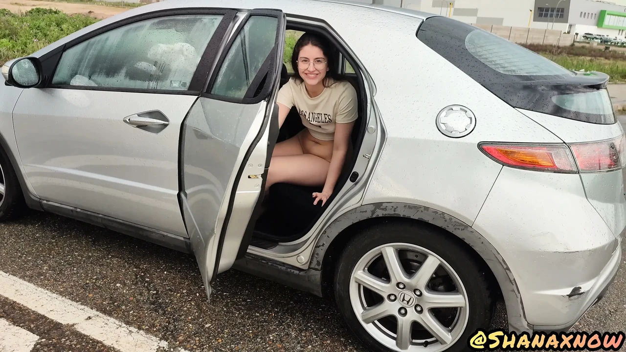 4K Rainy Day Fun in the Car and Pee