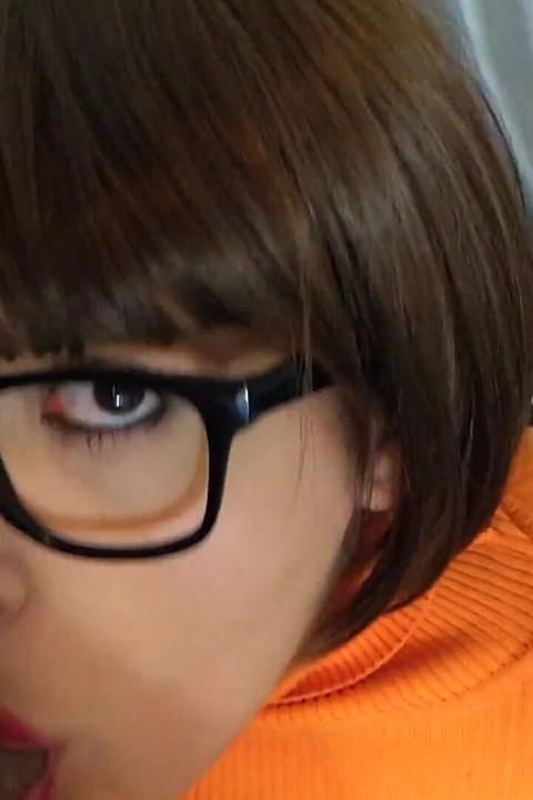 Velma Cosplay Blowjob