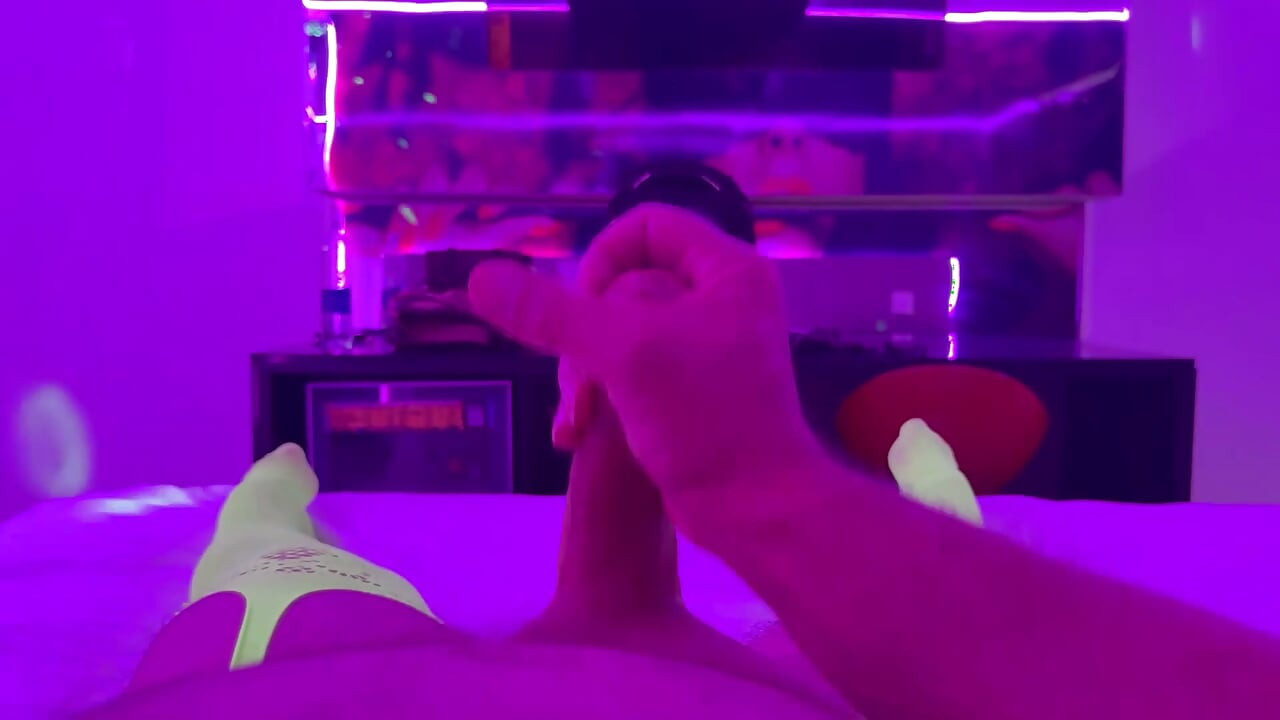 Jerking and Shooting a Nice Load