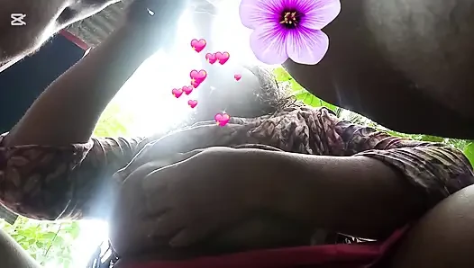 A muslim boy fuck hindu boudhi in the jongal.