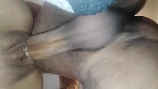 Reverse p.o.V. fickt ihre muschi im doggystyle