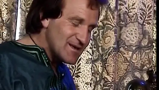 Deutsche MILF hat beide löcher in der dp-show gefickt