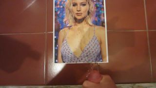 Трибьют спермы для Jennifer Lawrence