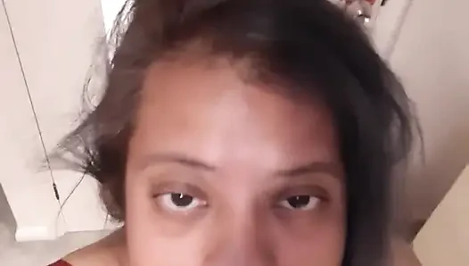Muhteşem Lexy yatak odasında tek başına
