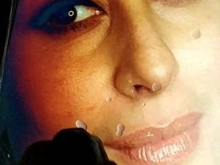 करीना कपूर के चेहरे के लिए कमट्रिब्यूट