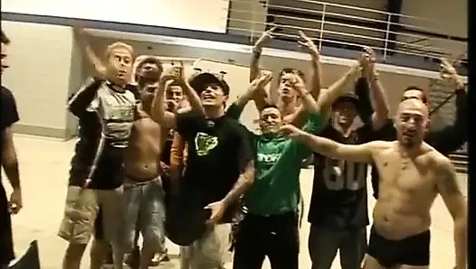 Ateşli hatunların sikilmesinin birden fazla sahnesi