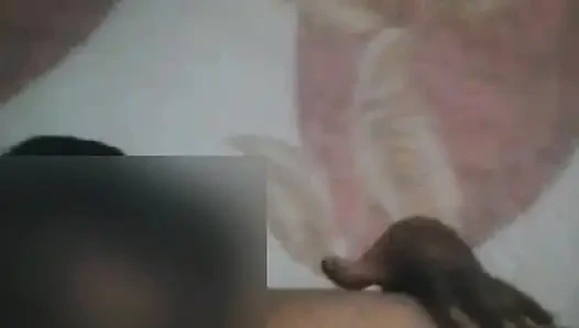 Die ehefrau des nachbarn ist süchtig danach, sex mit mir zu haben