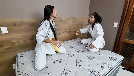 Fight judoka - Izabella paes and Nataly