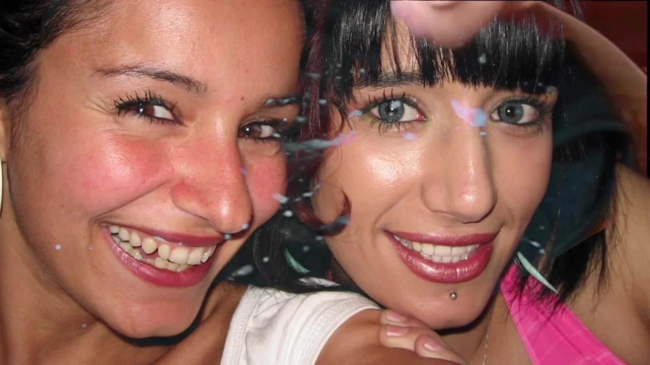 tribute on 2 sexy girls