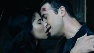 Roselyn sanchez - 射击场