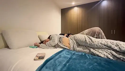 Моя соседка всегда приглашает меня сделать действительно забавные вещи