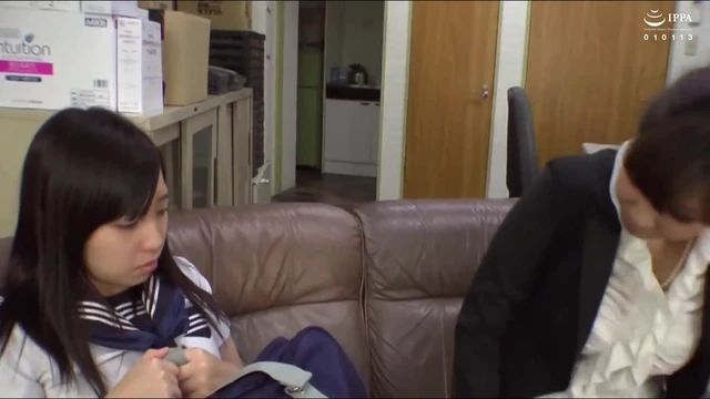 How Would You Comfort a Women Who Just Pissed Her Pants? -2