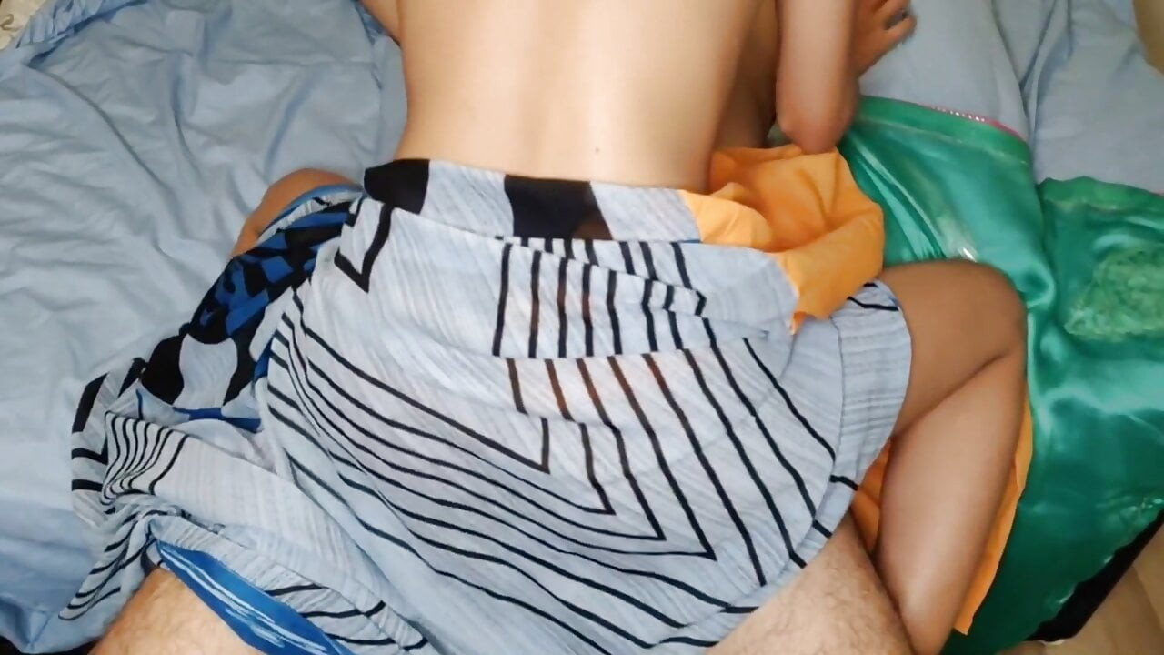 Desi yogita szwagierka rozebrała się
