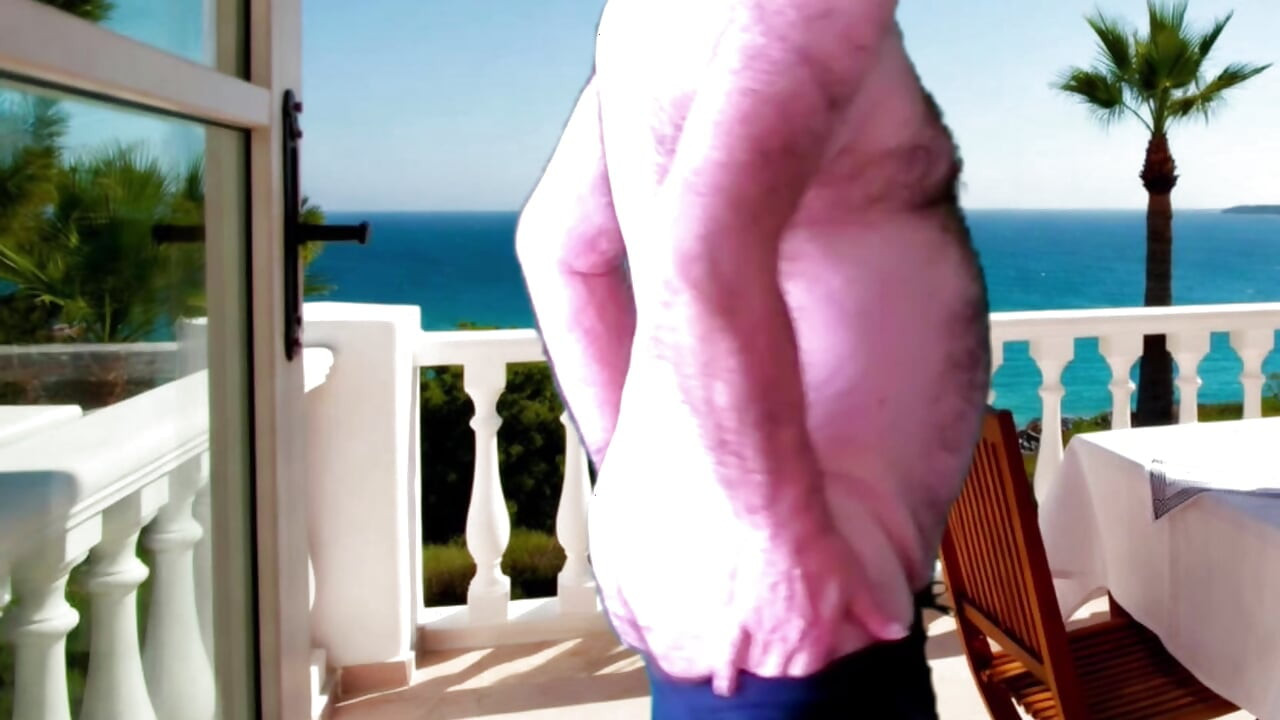 سخونة سحر إيطاليا مع غاراباس وأولغا