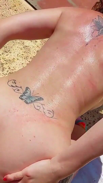 Momento épico de "Rompio el culo de Katrina Punk y follo los pies de Katrina Punk al aire libre"