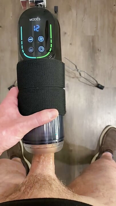 This Hands Free Toy Makes Me Spew Multiple Cum Loads!