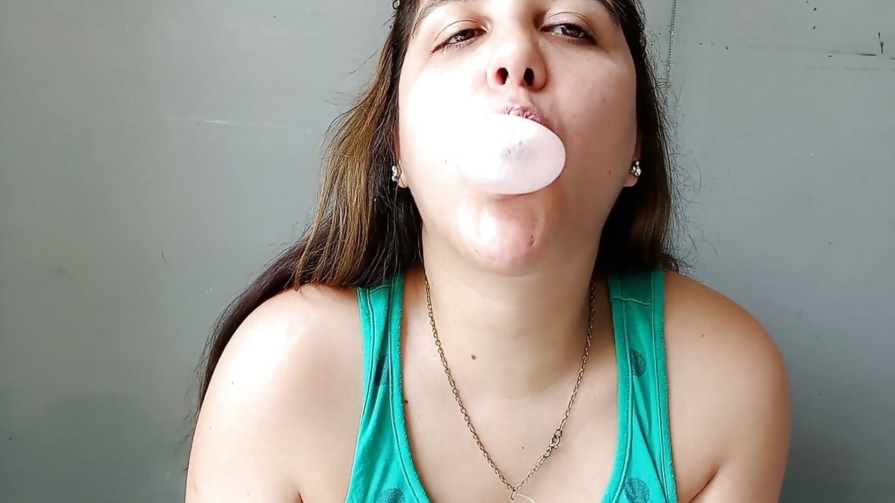Πράσινα μπαλόνια και ροζ τσιχλόφουσκα Close Up Blow - Bunny Looner